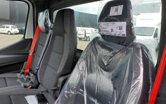 Fahrgestell mit Fahrerhaus Renault Master E-TECH 87 KW FWD EL - 4 TON'S CHASSIS / ...