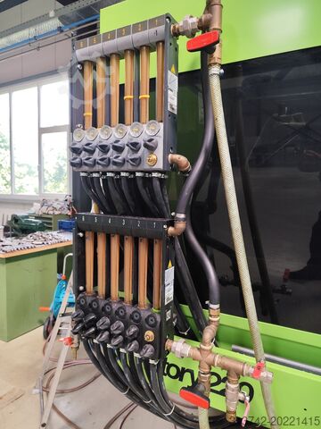 Injection moulding machine Engel Victory 220 Engel Victory 220 Victory 1050/220 Power