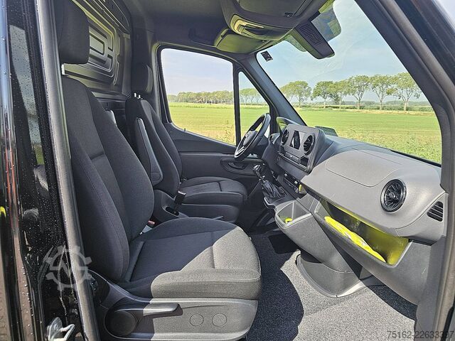 High-roof van MERCEDES-BENZ SPRINTER 317 L2H2 Mbux Navi AC