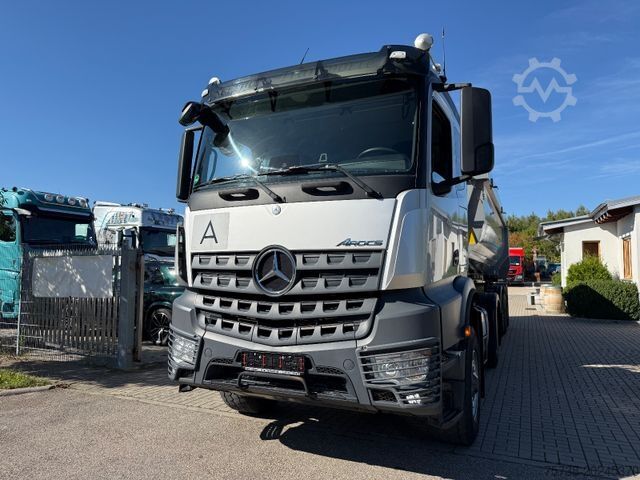 Standard tractor unit MERCEDES-BENZ Arocs 1851 LS 4X4 HAD 4x4/Retarder/ClassicSpace