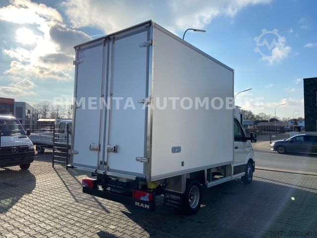 Transporter mit Koffer VOLKSWAGEN Crafter 50 TRANSPORT KOFFER 2,40mH NAV KLIM TEMP