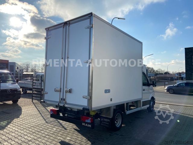 Transporter mit Koffer VOLKSWAGEN Crafter 50 3,5to TRANSP KOFFE 2,40mH NAV KLI TEM