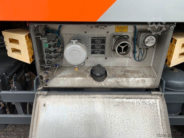 Tanker truck DAF FANCF75