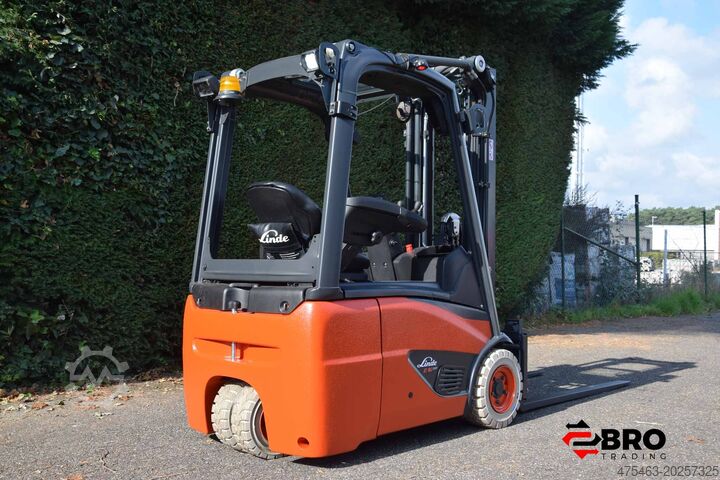 Four-wheel forklift Linde E16C-02 EVO Triplex