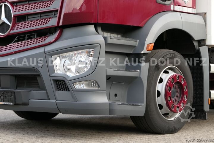 Refrigerated truck MERCEDES-BENZ Antos 1833 Kühlkoffer Bi-Temp. LBW Euro 6