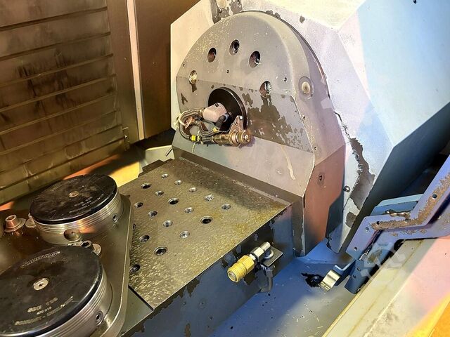 Fünf-Achs-Bearbeitungszentrum CHIRON MILL 800