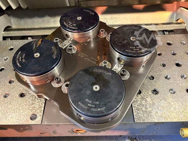 Fünf-Achs-Bearbeitungszentrum CHIRON MILL 800