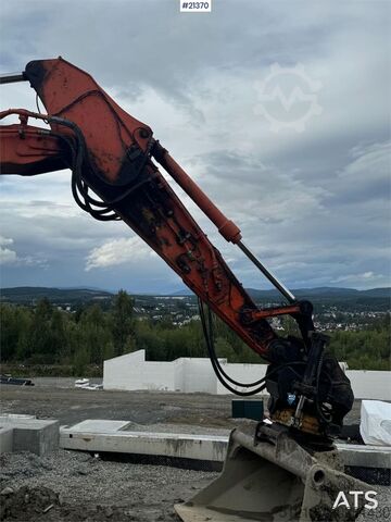 Crawler excavator Hitachi ZX210LC-5B Tracked excavator w/ tilt, bucket and G