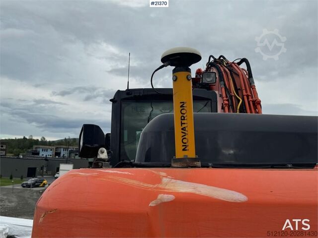 Crawler excavator Hitachi ZX210LC-5B Tracked excavator w/ tilt, bucket and G