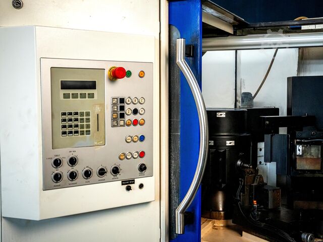 Werkzeugschleifmaschine ROLLOMATIC CNC 2000 XT