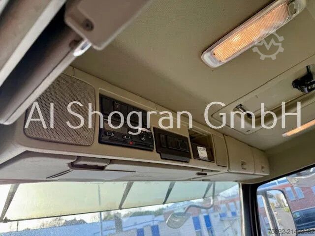 Fahrgestell mit Fahrerhaus Volvo FM 300 / 8x4 / Blatt - Luft / Eu6