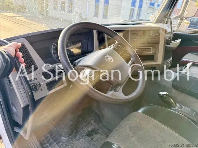 Fahrgestell mit Fahrerhaus Volvo FM 300 / 8x4 / Blatt - Luft / Eu6