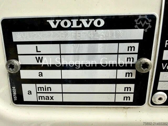 Fahrgestell mit Fahrerhaus Volvo FM 410 / 8x4 / Blatt - Luft / Eu6