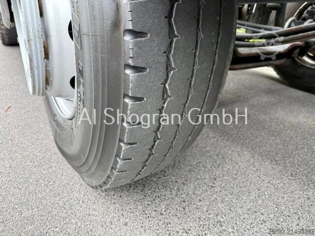 Fahrgestell mit Fahrerhaus Volvo FM 410 / 8x4 / Blatt - Luft / Eu6