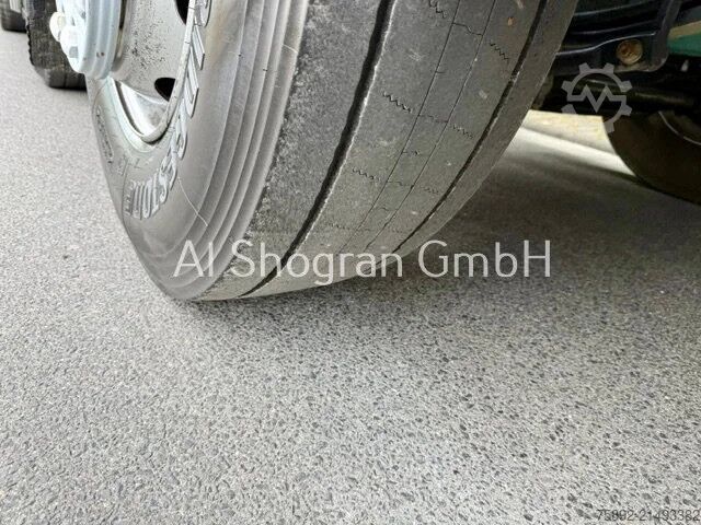 Fahrgestell mit Fahrerhaus Volvo FM 410 / 8x4 / Blatt - Luft / Eu6