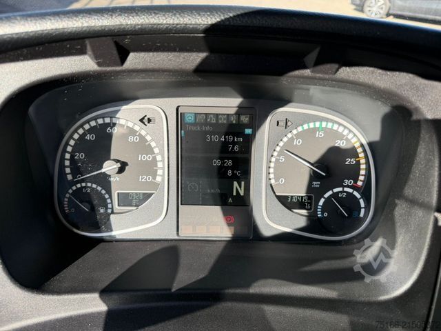 Box van MERCEDES-BENZ ATEGO 823 L Koffer 6,10 m LBW 1,5 T* AHK+Klima