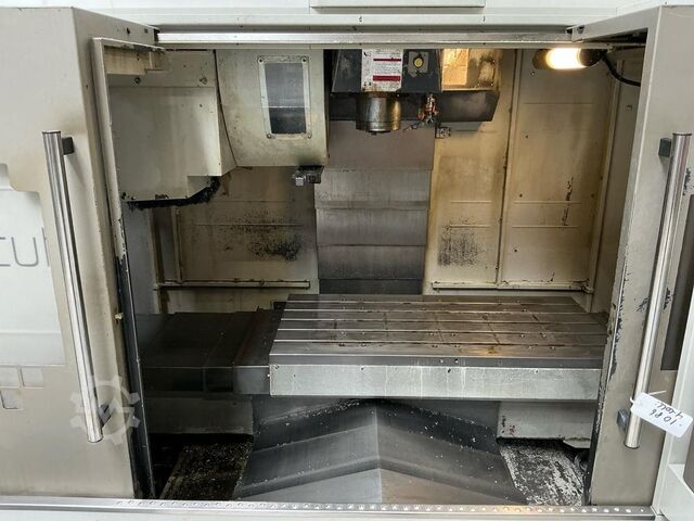 Vertikales Bearbeitungszentrum MTRent MTcut V110