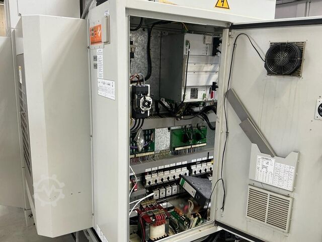 Vertikales Bearbeitungszentrum MTRent MTcut V110