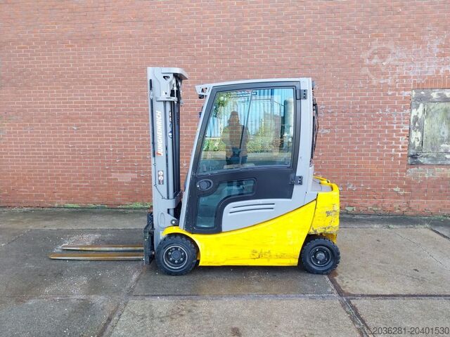 Elektro 4 Rad-Stapler Jungheinrich EFG 320