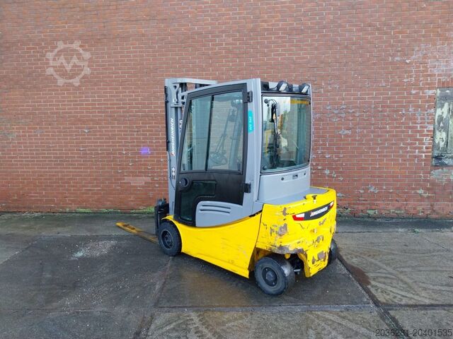 Elektro 4 Rad-Stapler Jungheinrich EFG 320