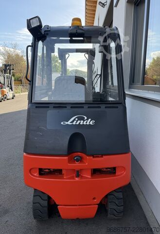 Gabelstapler Linde E20-02
