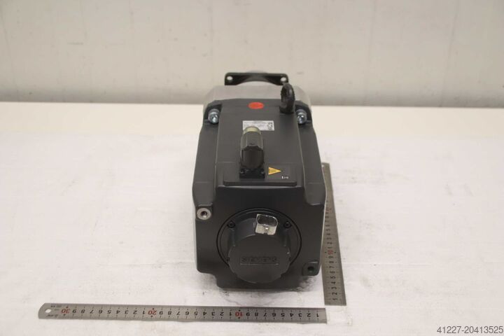Servo geared motor Siemens Wittenstein 1FK7086-4CC71-1RG0 SP 100S-MC1-3