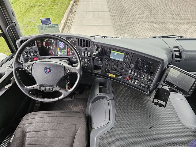 Kühl-/Tiefkühltransport SCANIA P370 4X4 EXPEDITION TRUCK