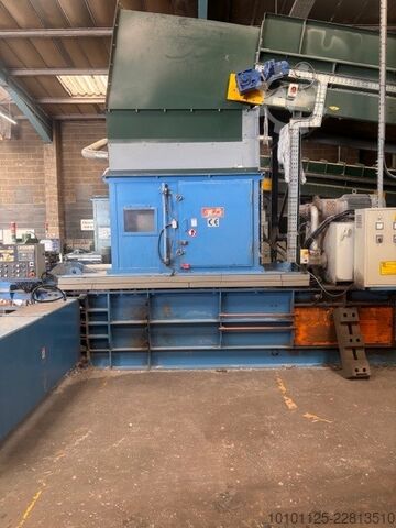 Single shaft shredder LINDNER MICROMAT 2000