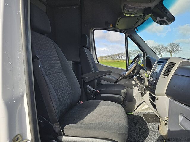 High-roof van MERCEDES-BENZ SPRINTER 316 L2H2 3.5T-Trekhaak!