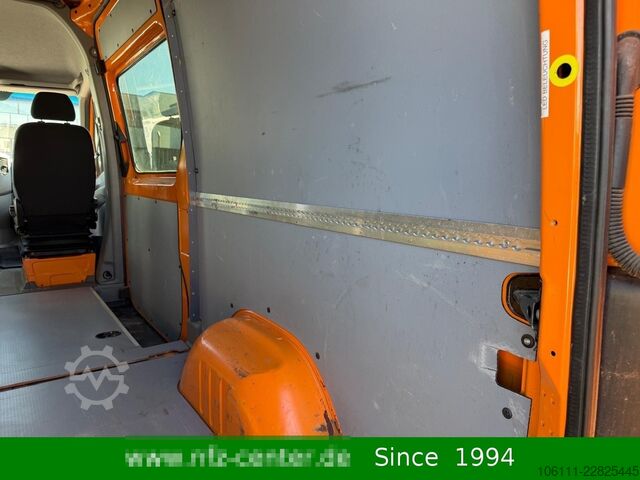 Kleinbus MERCEDES-BENZ Sprinter 314 CDI Kasten  AHK