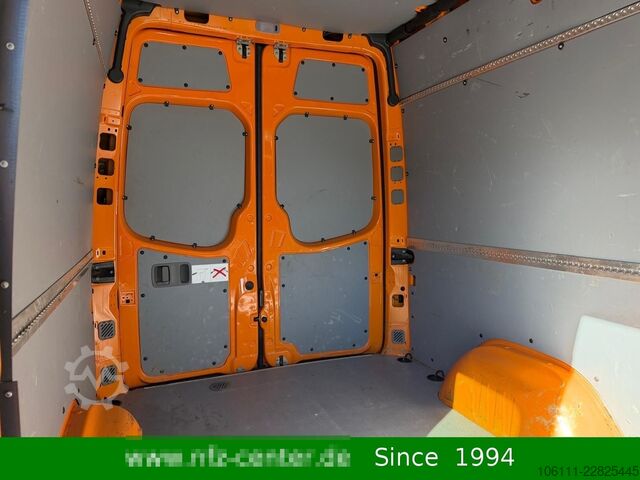 Kleinbus MERCEDES-BENZ Sprinter 314 CDI Kasten  AHK