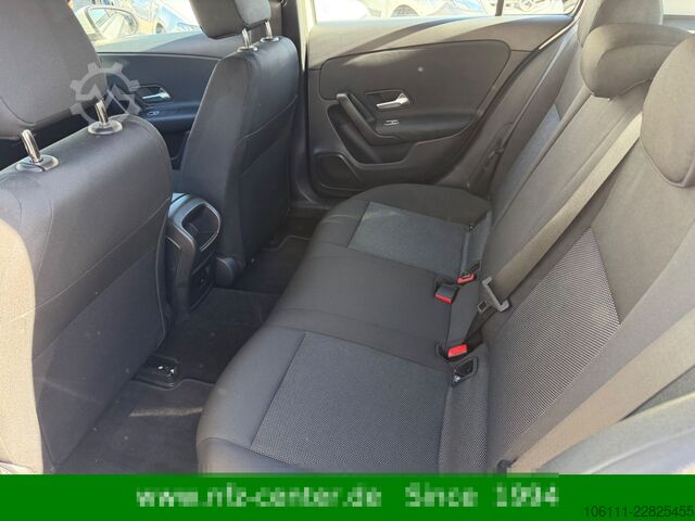 Van MERCEDES-BENZ A 180 d