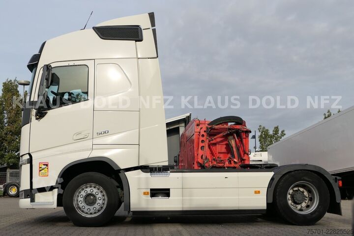 Standard tractor unit VOLVO FH 500 Globetrotter 2-Tanks Euro 6