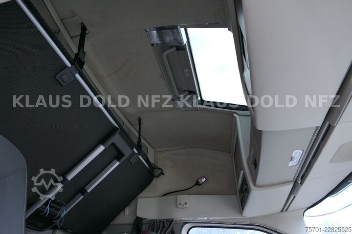 Standard tractor unit VOLVO FH 500 Globetrotter 2-Tanks Euro 6