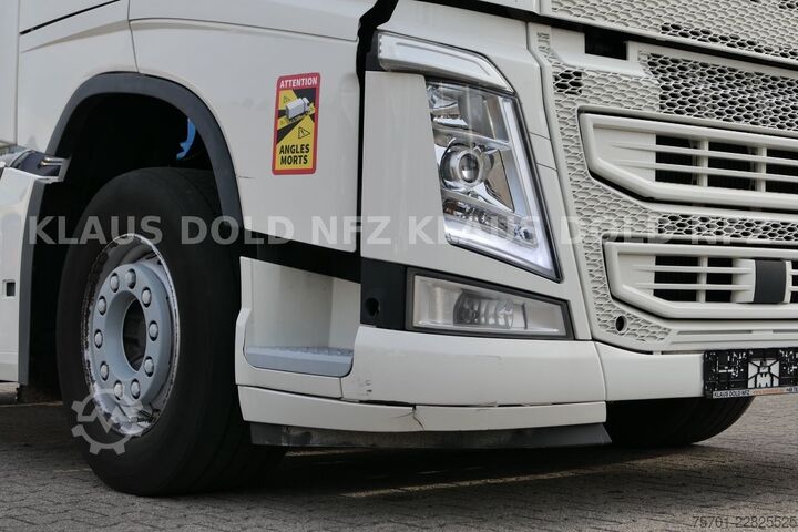 Standard tractor unit VOLVO FH 500 Globetrotter 2-Tanks Euro 6