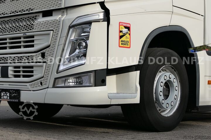 Standard tractor unit VOLVO FH 500 Globetrotter 2-Tanks Euro 6