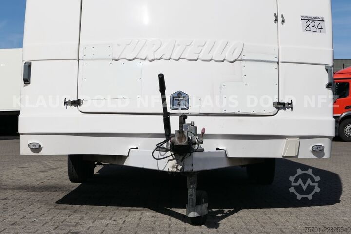 Car carrier trailer TURATELLO TR S 202 geschlossener Autotransporter