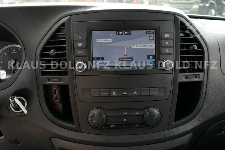 Kleinbus MERCEDES-BENZ Vito Tourer 114 CDI Navi Automatik 8-Sitze