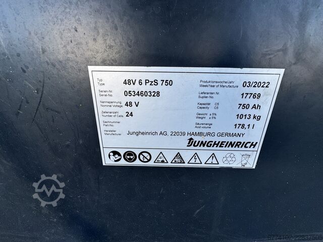 Elektrisch – 4 Räder Jungheinrich EFG320 + Ladegerät 3753--EK