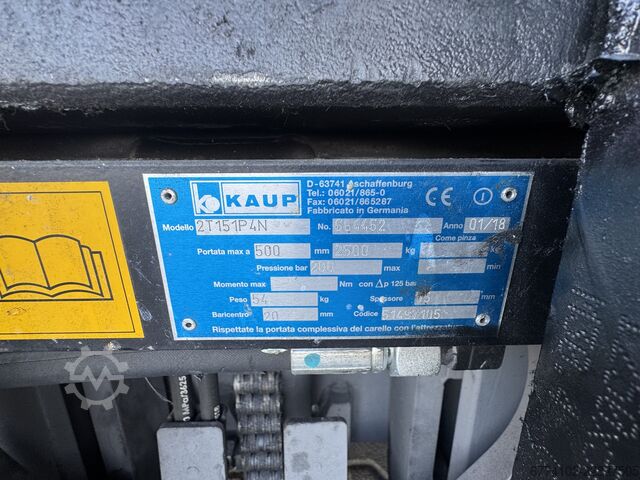 Elektrisch – 4 Räder Jungheinrich EFG320 + Ladegerät 3753--EK