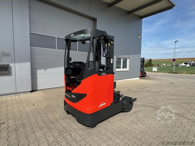 Schubmaststapler Linde R16G--EK