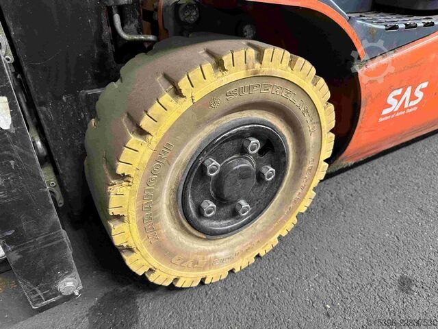 Electric 3-wheel forklift Toyota 8FBE15T - TRIPLEX 4,3 m