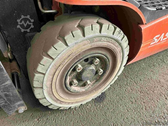 Electric 3-wheel forklift Toyota 8FBE15T - TRIPLEX 4,3 m