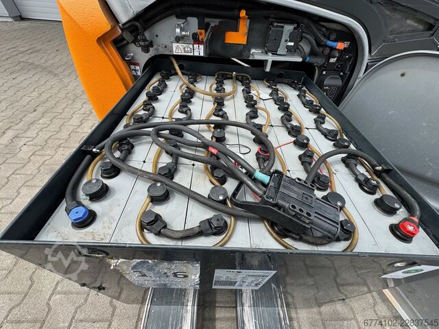 Electric - 3 wheels Still RX20-20--EK + Ladegerät 3233