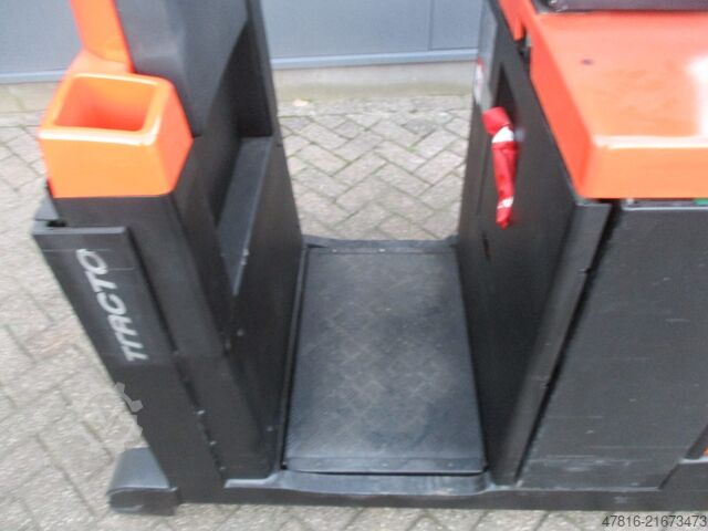 Zugmaschine TOYOTA TSE300 Tracto