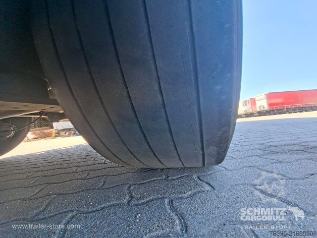 Auflieger mit Pritsche & Plane Schmitz Cargobull Curtainsider Mega