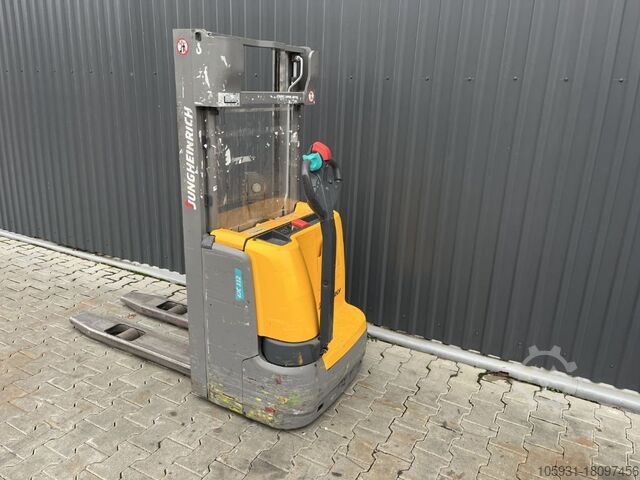 Pedestrian Stacker Jungheinrich EJC112