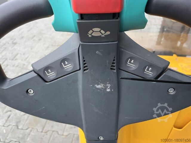 Pedestrian Stacker Jungheinrich EJC112