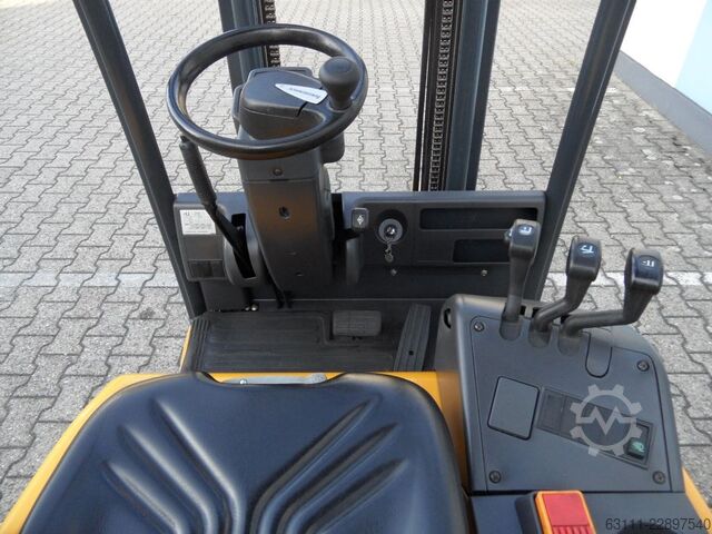 Elektro 3 Rad-Stapler Jungheinrich EFG 115 - Freisichtmast