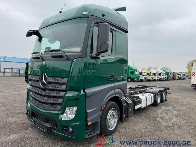 Swap body truck Mercedes-Benz Actros 2536 6x2 Mega Volumen 2 Betten + Retarder